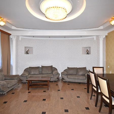 Armenak Apartment 5-Комнатная يريفان المظهر الخارجي الصورة