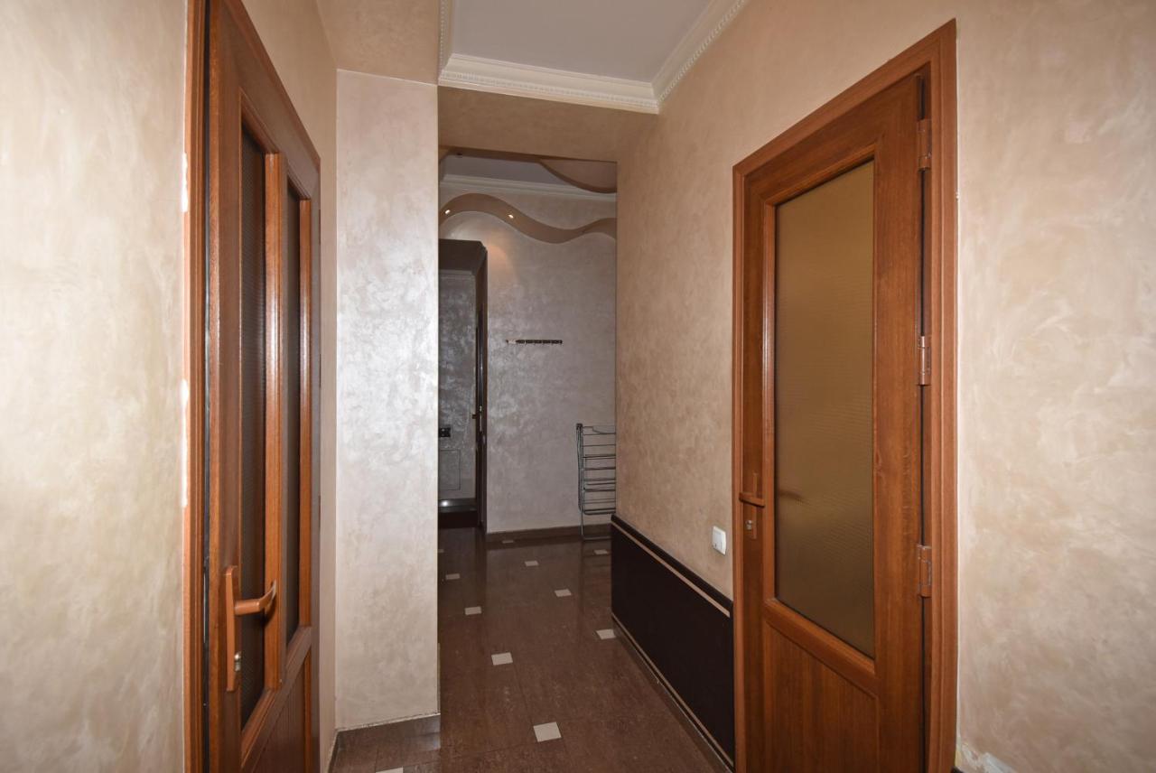 Armenak Apartment 5-Комнатная يريفان المظهر الخارجي الصورة