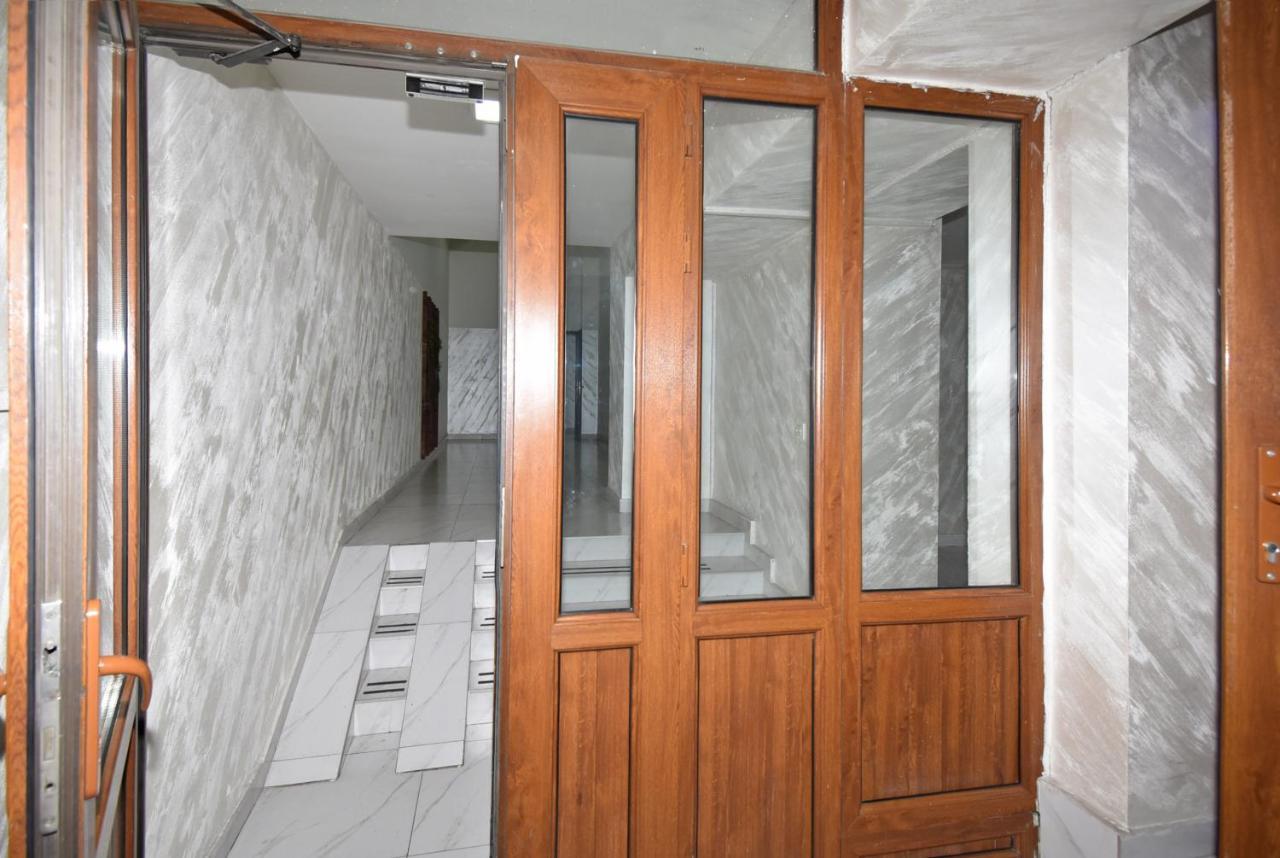 Armenak Apartment 5-Комнатная يريفان المظهر الخارجي الصورة
