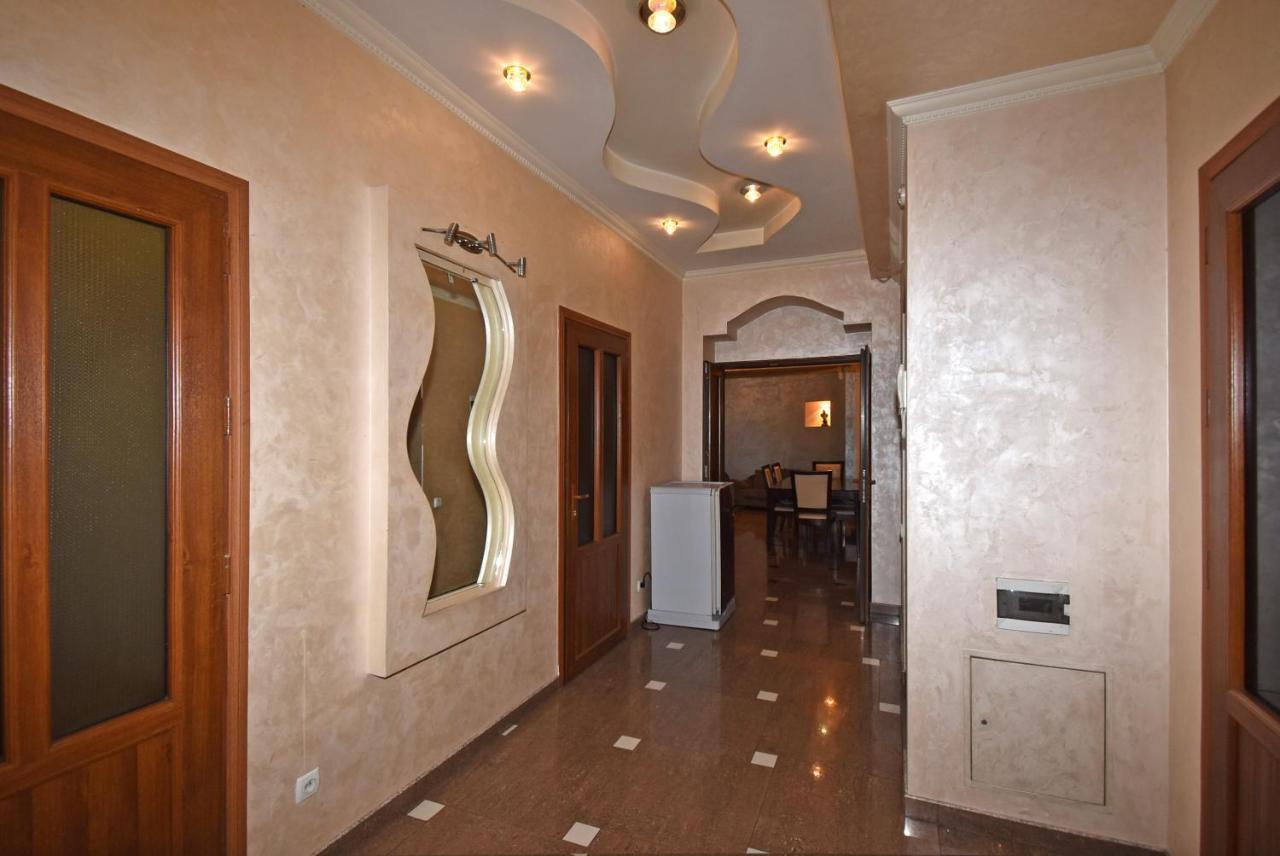 Armenak Apartment 5-Комнатная يريفان المظهر الخارجي الصورة