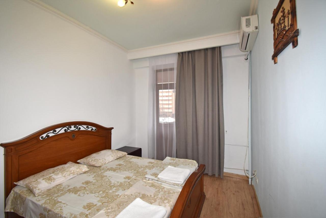Armenak Apartment 5-Комнатная يريفان المظهر الخارجي الصورة