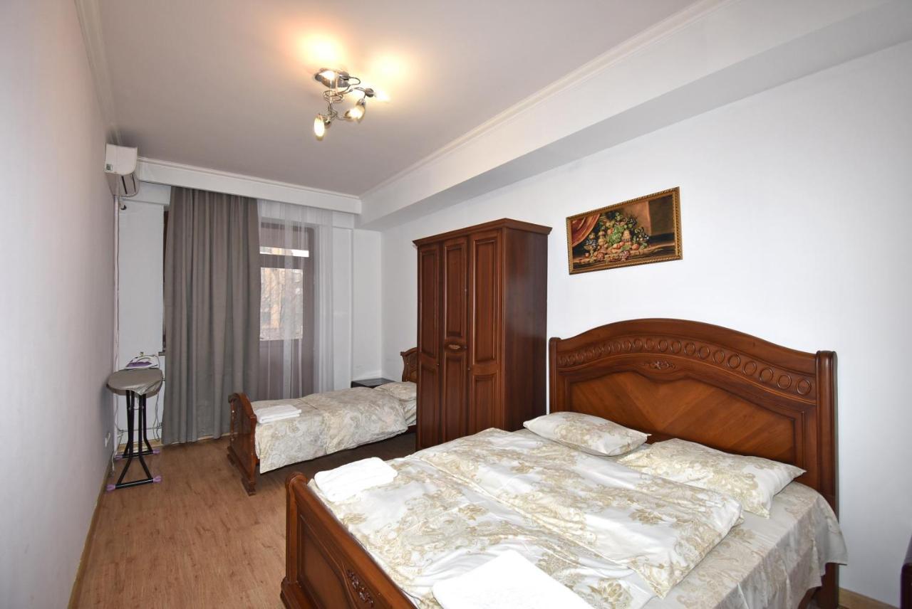 Armenak Apartment 5-Комнатная يريفان المظهر الخارجي الصورة