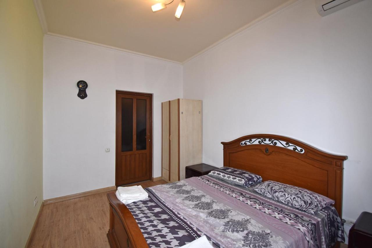 Armenak Apartment 5-Комнатная يريفان المظهر الخارجي الصورة
