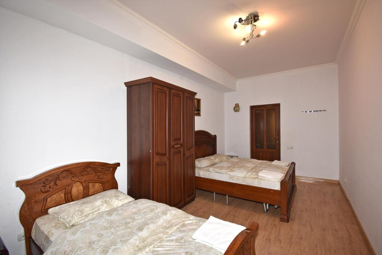 Armenak Apartment 5-Комнатная يريفان المظهر الخارجي الصورة