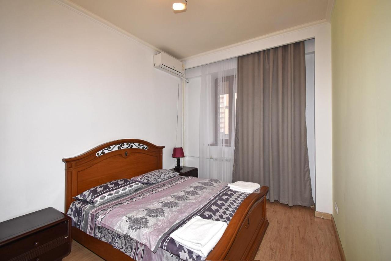 Armenak Apartment 5-Комнатная يريفان المظهر الخارجي الصورة