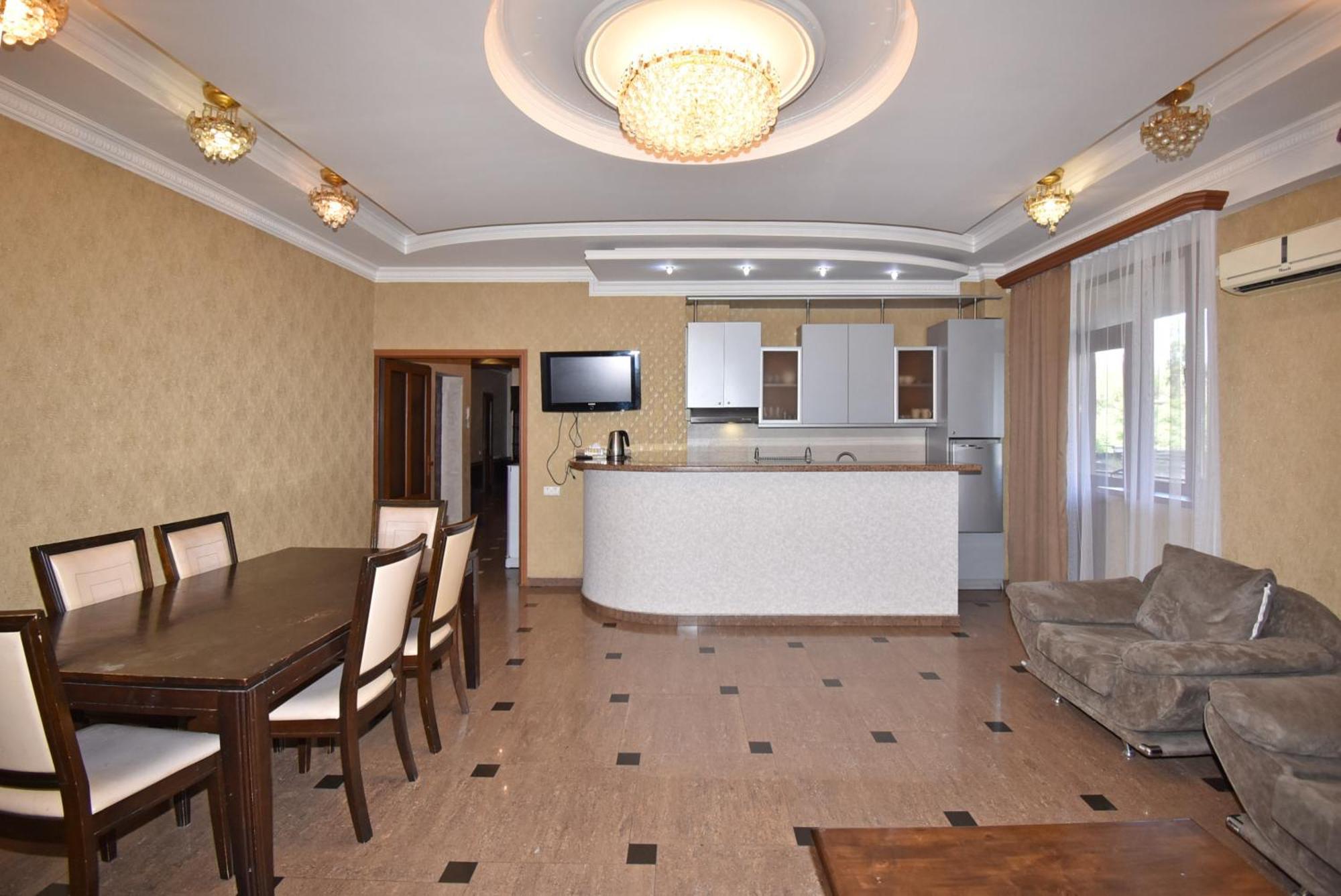 Armenak Apartment 5-Комнатная يريفان المظهر الخارجي الصورة
